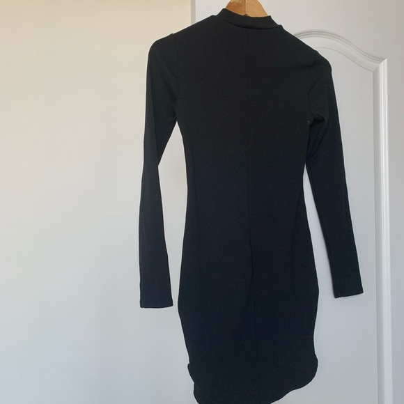 FULL SLEEVE DRESS ✨ - Picture 4 of 4